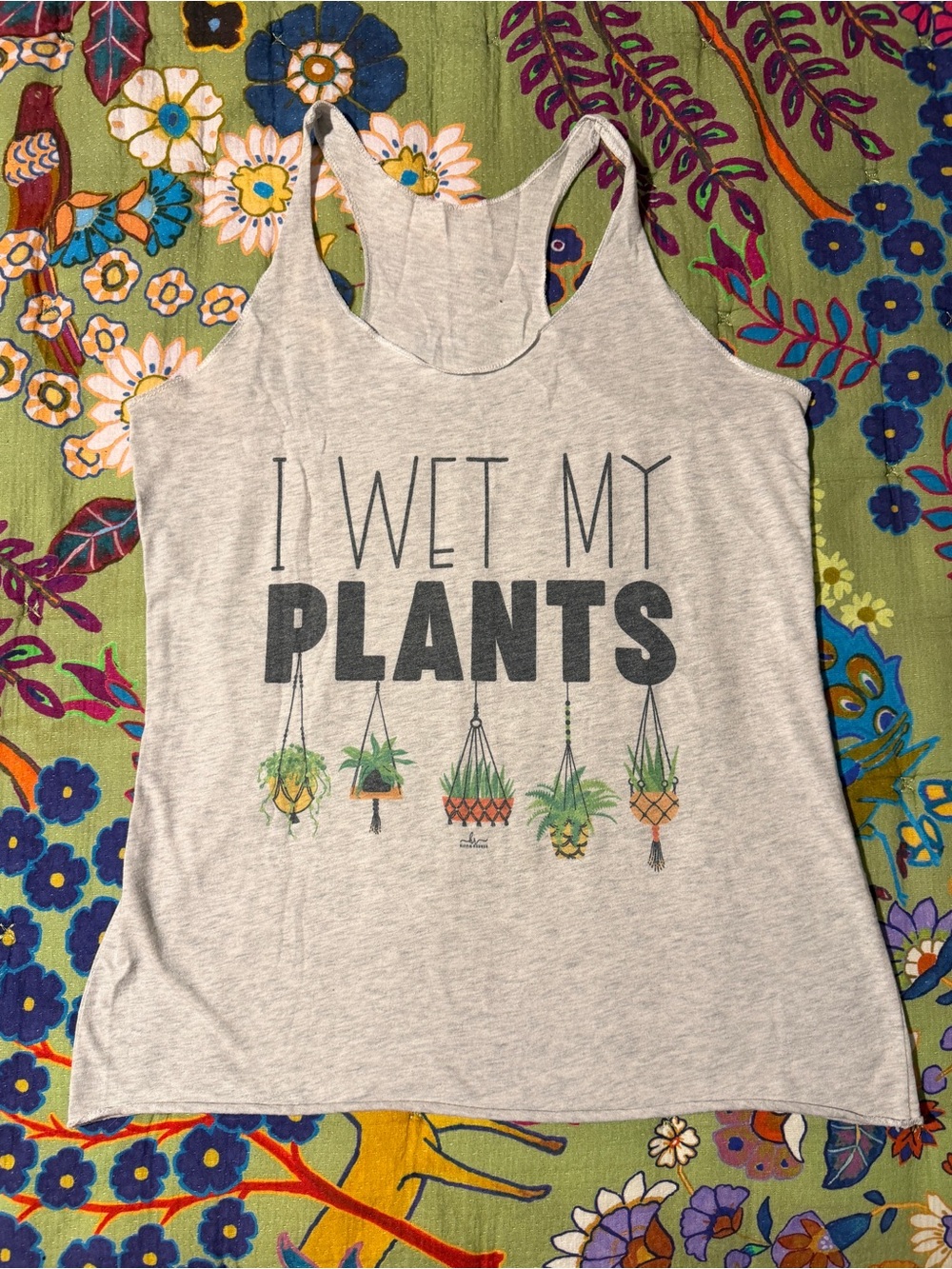 Women’s Light Gray Graphic Tank Top - “I Wet My Plants”
